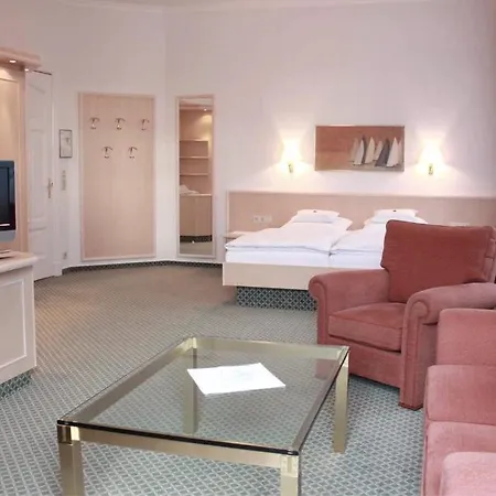 Westfalenhof מלון 3*